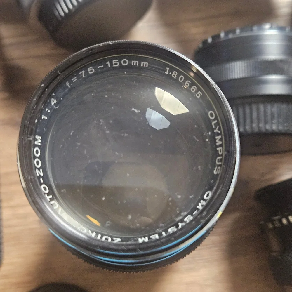Lot of Vintage Camera Lens & Accessories Olympus Zuiko 75-150mm Vivitar Flash